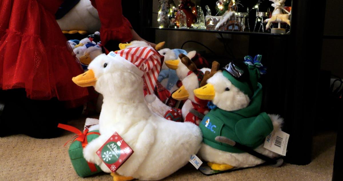 CSRWire Arizona Families Celebrate Aflac Holiday Duck Each Year With